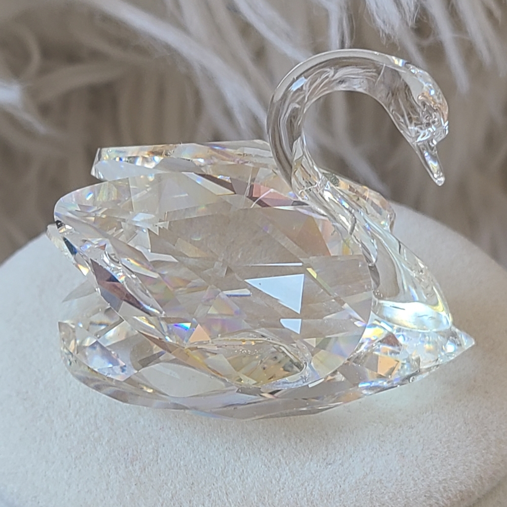 Beautiful Swarovski Vintage Medium Swarovski Swan- Great Condition